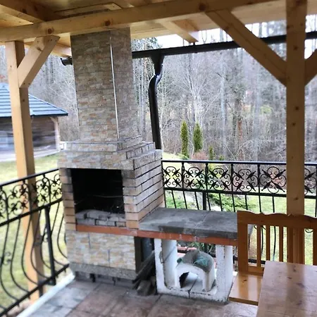 Oravská Priehrada Alojamento de Turismo Selvagem Námestovo